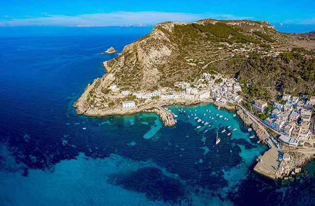 Lèvanzo - una piccola isola con un bellissimo paesaggio e tranquillità